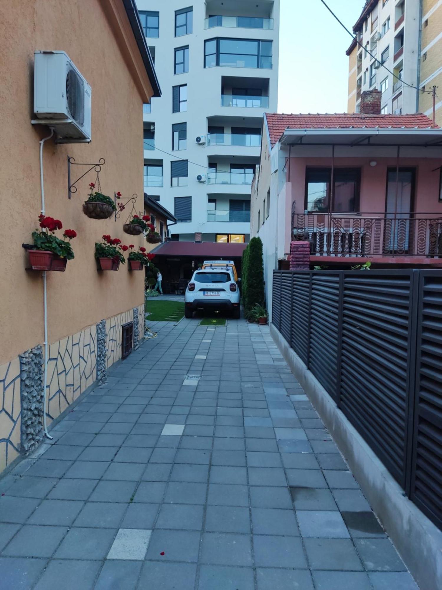 Apartments Sofija Nis Exterior photo